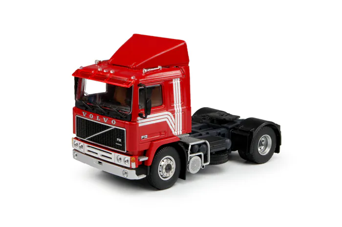 TBP 131000A / Volvo F12 4x2 red/white