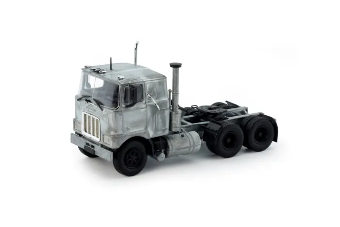 Tekno Collectables webshop Mack F700 low roof 6x4 tractor kit