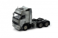 Volvo FH01 Globetrotter XL 6x4 tractor chassis kit