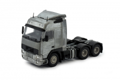 Volvo FH01 Globetrotter 6x4 tractor chassis kit