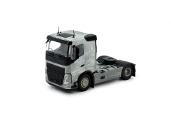 Volvo FH05 low cab 4x2 tractor kit